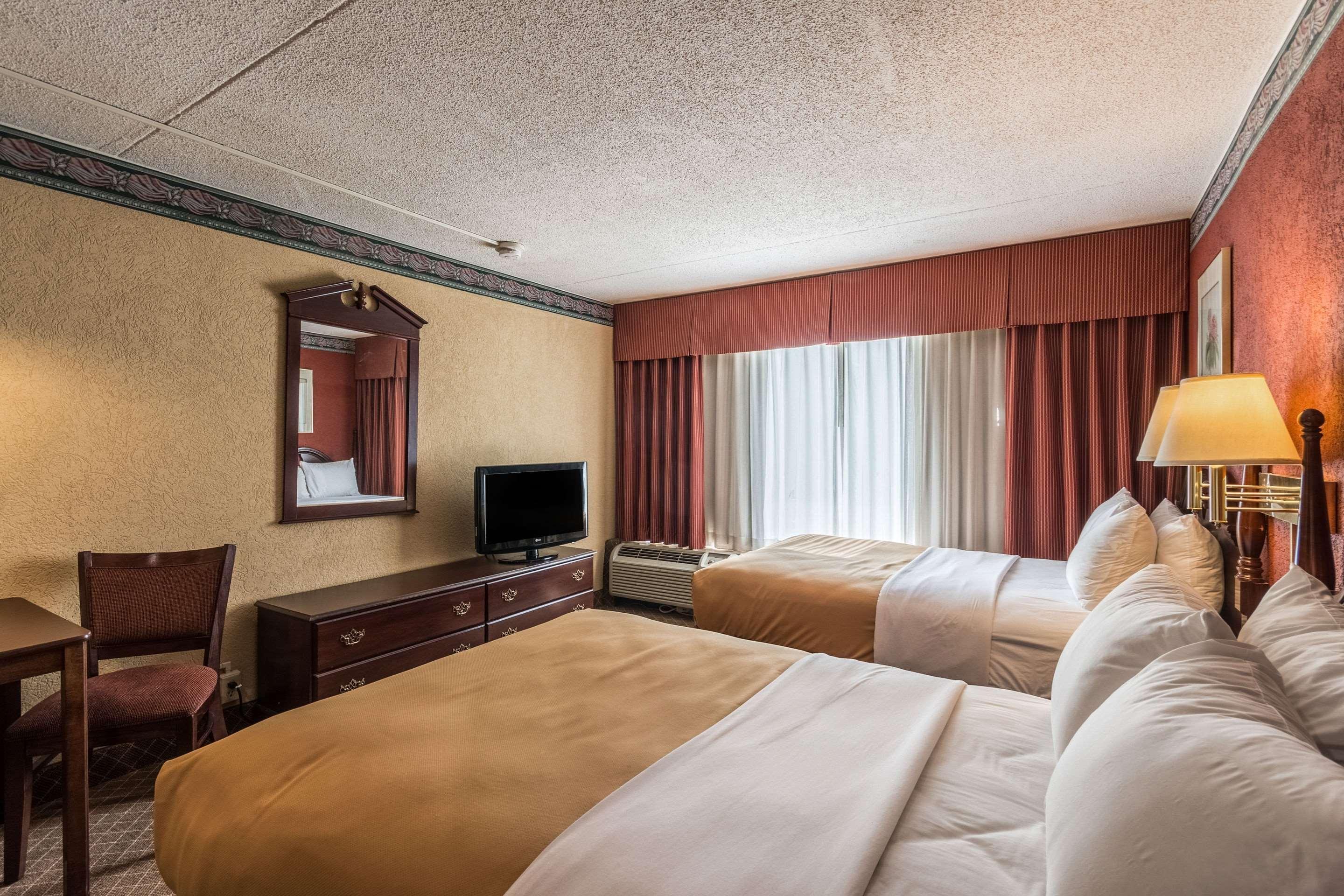 Suburban Extended Stay Hotel Fairmont Extérieur photo