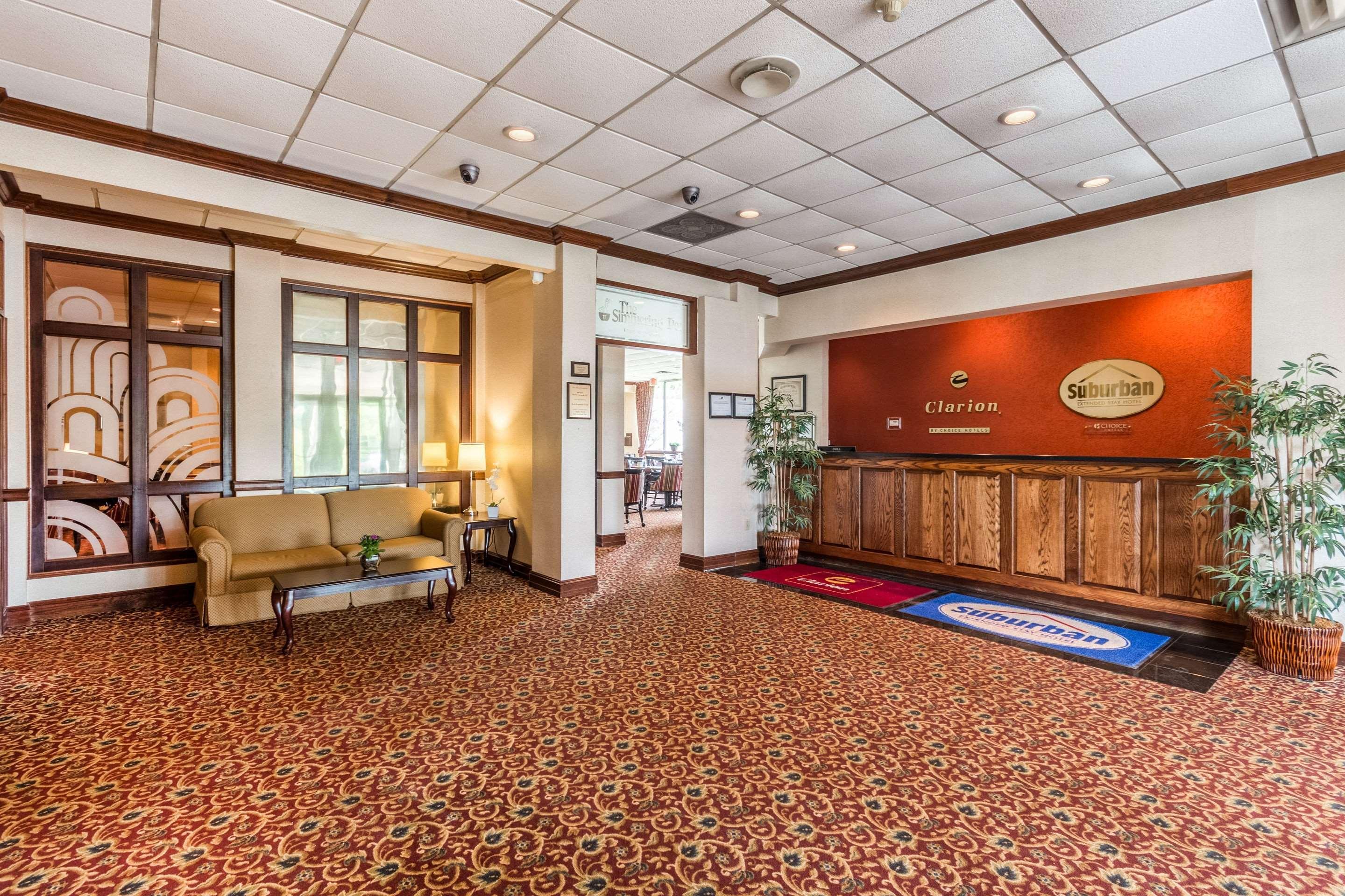 Suburban Extended Stay Hotel Fairmont Extérieur photo