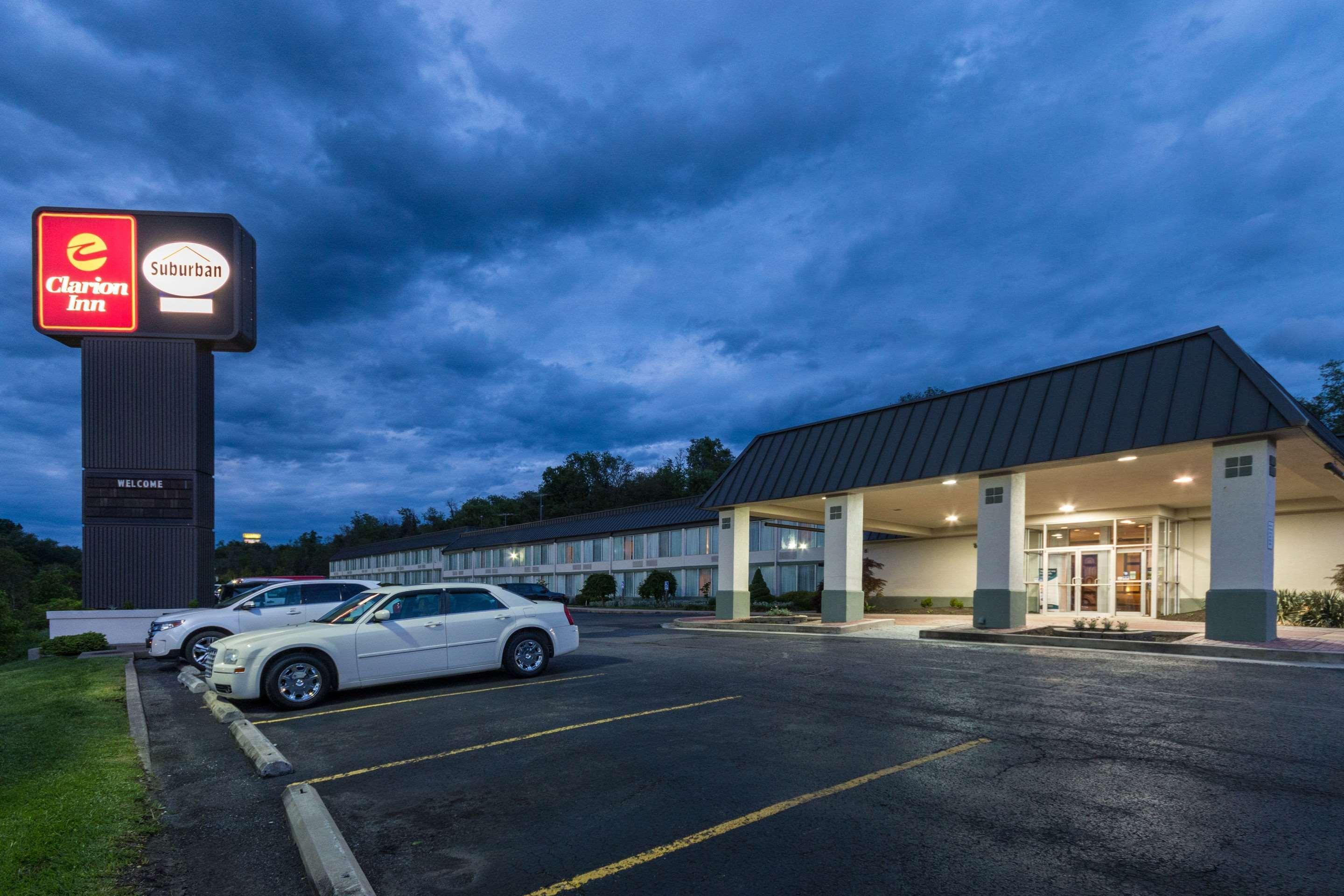 Suburban Extended Stay Hotel Fairmont Extérieur photo